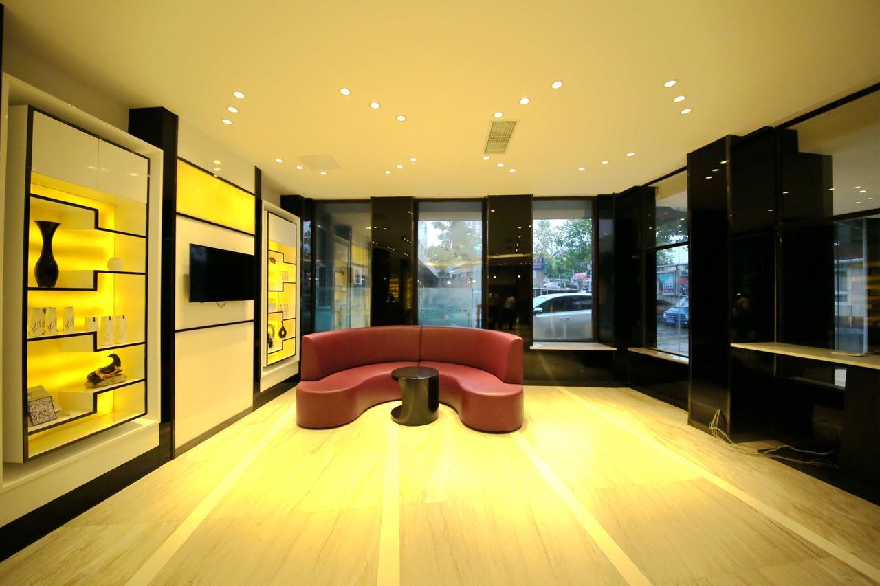 Lavande Hotel Qingdao North Station Shop מראה חיצוני תמונה