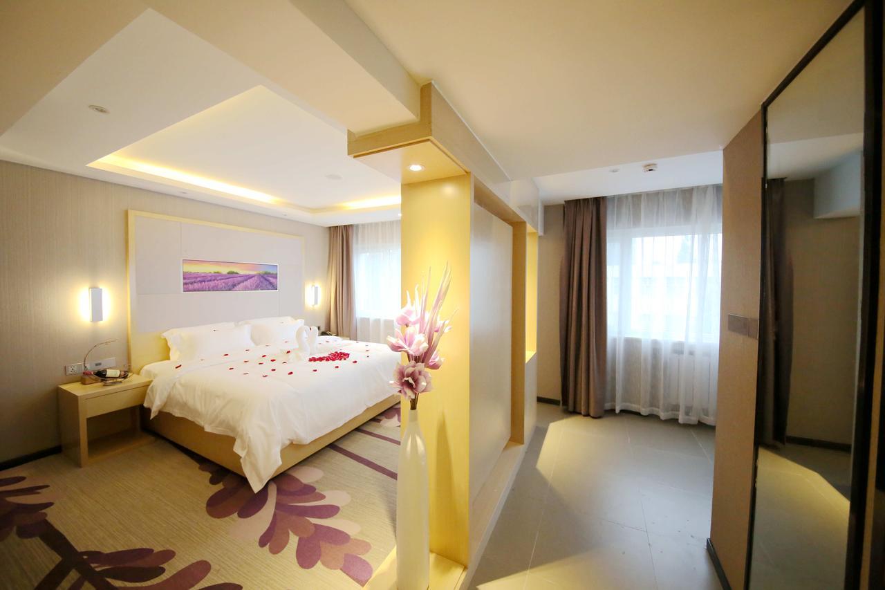 Lavande Hotel Qingdao North Station Shop מראה חיצוני תמונה